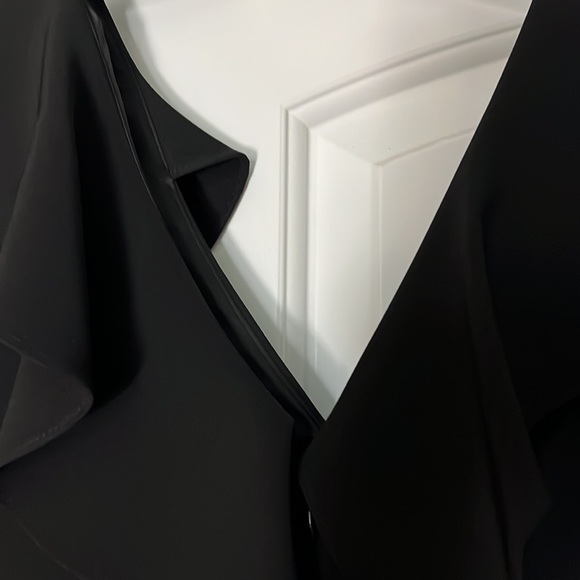 Black ruffle dress by Gianni Bini - Picture 10 of 10